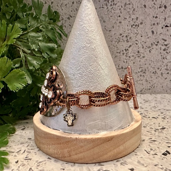 Copper tone Cross theme bracelet - Picture 4 of 8